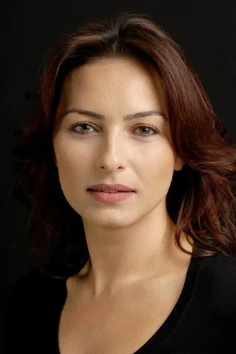 Ayça Bingöl — Türk dizi oyuncusu fotoğrafı