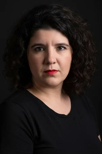 Ayça Damgacı, Avlu dizisinde Hasret Şengül rolünde
