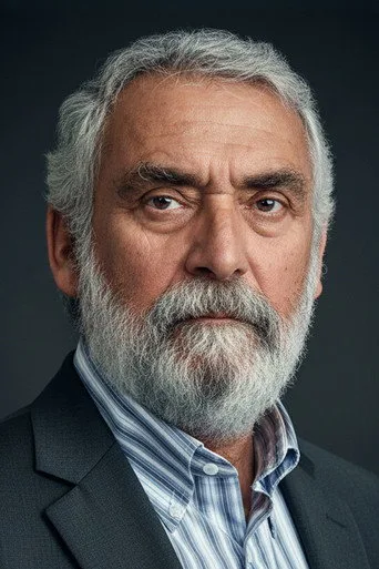 Bayazıt Gülercan, Ezel dizisinde Mümtaz Uçar rolünde