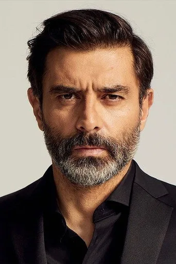 Cansel Elçin, Muhtemel Aşk dizisinde Levent Bartıner rolünde