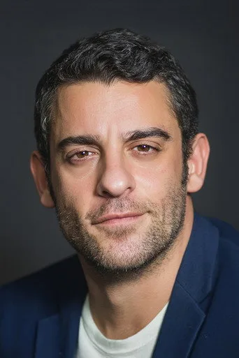 Dağhan Külegeç, Kiraz Mevsimi dizisinde Mete Uyar rolünde