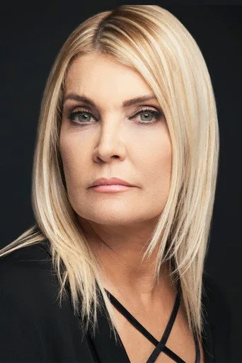 Derya Baykal, Boşgezen ve Kalfası dizisinde Çiçekçi rolünde