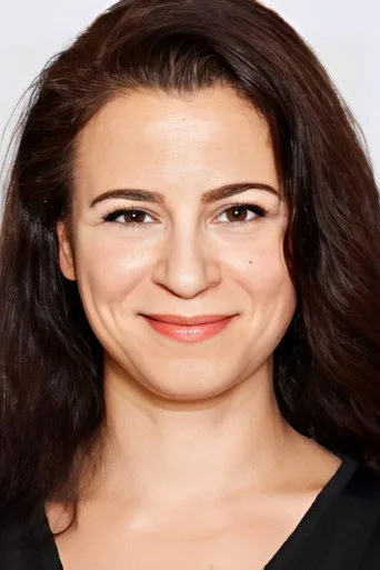 Elif İnci — Türk dizi oyuncusu fotoğrafı