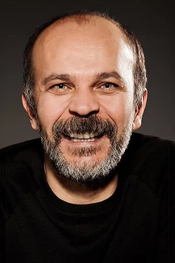 Emin Gürsoy — Türk dizi oyuncusu fotoğrafı