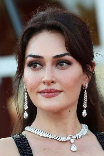 Esra Bilgiç, Ramo dizisinde Sibel Yıldırım rolünde