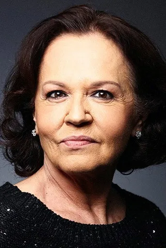 Fatma Karanfil, Aşk-ı Memnu dizisinde Şayeste Hanım rolünde