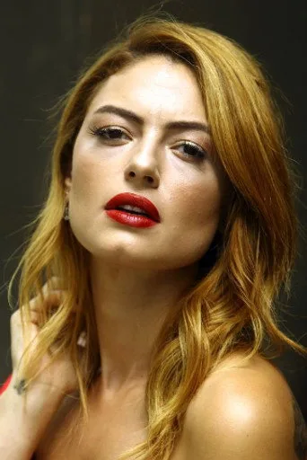 Hazal Şenel, Selena dizisinde Kıvılcım Aykar rolünde