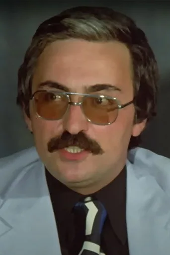 İhsan Bilsev — Türk dizi oyuncusu fotoğrafı