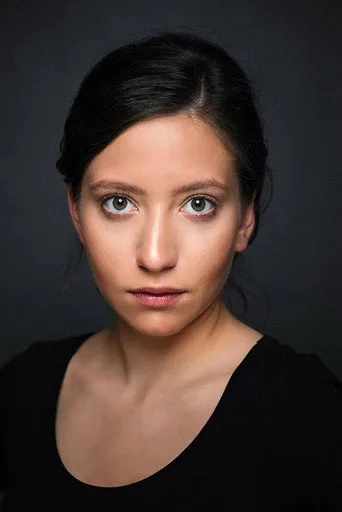 İlda Özgürel — Türk dizi oyuncusu fotoğrafı