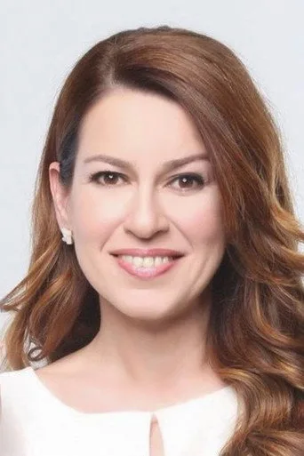 İpek Tuzcuoğlu, Kıskanmak dizisinde Şaziye Şen rolünde