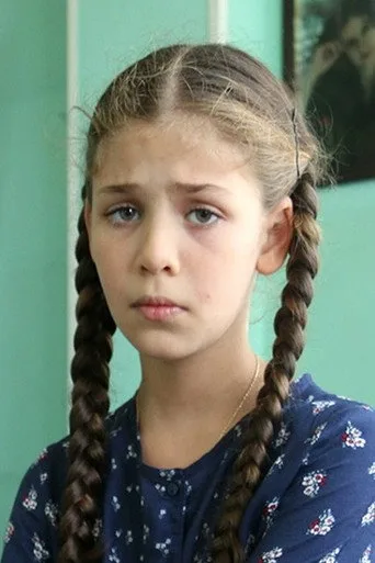 Isabella Damla Güvenilir, Elif dizisinde Elif Şimşek rolünde