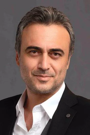 Kutsi, Doktorlar dizisinde Opr. Dr. Levent Atahanlı rolünde