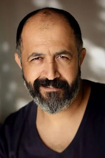 Mehmet Özgür, Suskunlar dizisinde İrfan Alkara (Takoz) rolünde