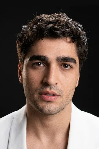 Mert Ramazan Demir, Çıplak dizisinde Cem rolünde