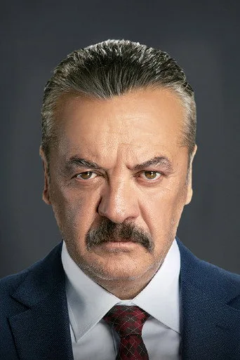Mesut Akusta, Börü dizisinde İrfan Aladağ rolünde