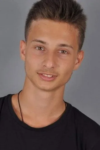 Metehan Sezer — Türk dizi oyuncusu fotoğrafı
