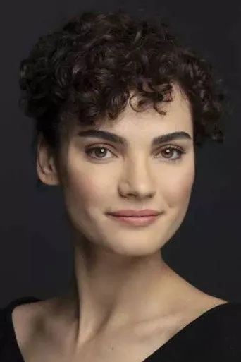 Nazlı Senem Ünal, Menajerimi Ara dizisinde Jülide rolünde