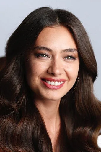 Neslihan Atagül, Dip dizisinde Bilge rolünde