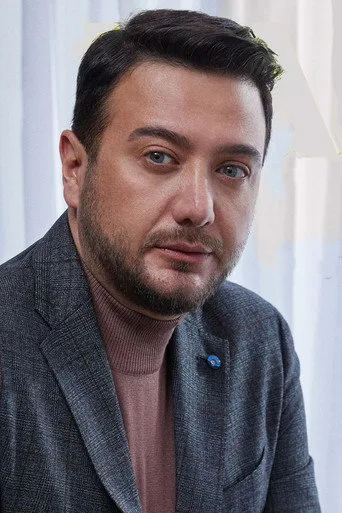 Onur Büyüktopçu, Kiralık Aşk dizisinde Koray Sargın rolünde