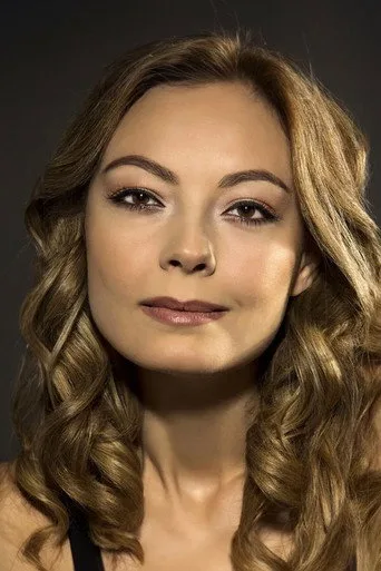 Özge Özder, Mucize Doktor dizisinde Kıvılcım Boysal rolünde