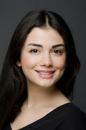 Özge Yağız — Türk dizi oyuncusu fotoğrafı