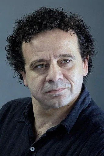 Reha Özcan, Mucize Doktor dizisinde Dr. Adil Erdinç rolünde