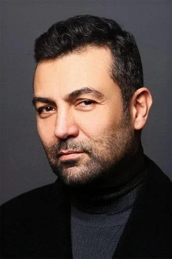 Saruhan Hünel, Aynalı Tahir dizisinde Tilki Ekrem rolünde