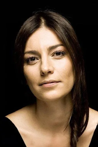Seda Akman, Annem dizisinde Ayse Altay rolünde