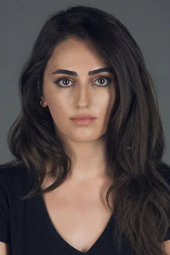 Selin Genç, Bir Zamanlar Çukurova dizisinde Gülten Taşkın (Ciğerci) rolünde