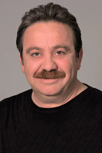 Serhat Özcan, Yahşi Cazibe dizisinde Medeni rolünde