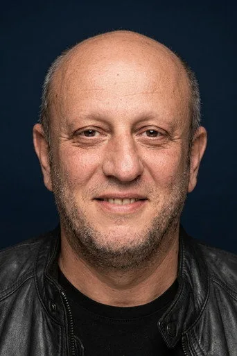 Serkan Keskin, Öğretmen dizisinde Yılmaz Komiser rolünde