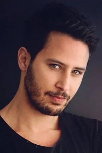 Tuan Tunalı, Erkenci Kuş dizisinde Metin rolünde