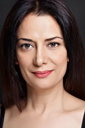 Veda Yurtsever — Türk dizi oyuncusu fotoğrafı