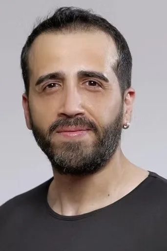 Yakup Turğut, Kızıl Goncalar dizisinde Arif rolünde
