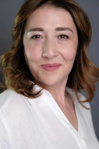 Yasemin Baştan, İkinci Bahar dizisinde Melek Suruç Resuloğlu rolünde