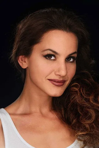 Yıldız Asyalı, Hayat Bilgisi dizisinde Rüya Şahiner rolünde