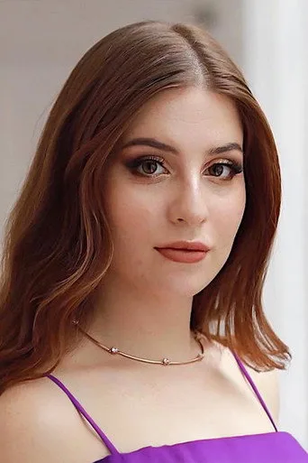 Zeynep Özkaya, Sihirli Annem dizisinde Çilek rolünde